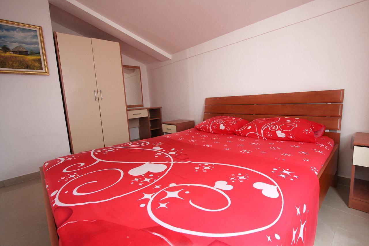 Apartmani Irena Petrovac ภายนอก รูปภาพ